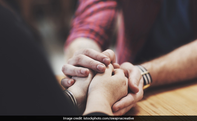 3 Things To Keep In Mind When Helping A Friend Get Over A Breakup