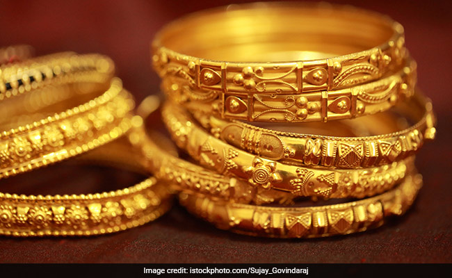 Gold Prices Fall For Second Straight Day: 5 Things To Know