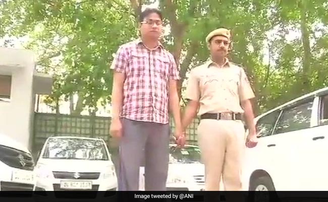 With Stolen Facebook, Instagram Photos, Gurgaon Man Ran Profitable Scam