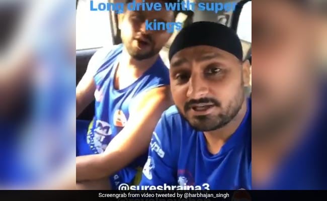 IPL 2018: मैच से पहले CSK की मस्ती, हरभजन सिंह ने गाया पंजाबी गाना