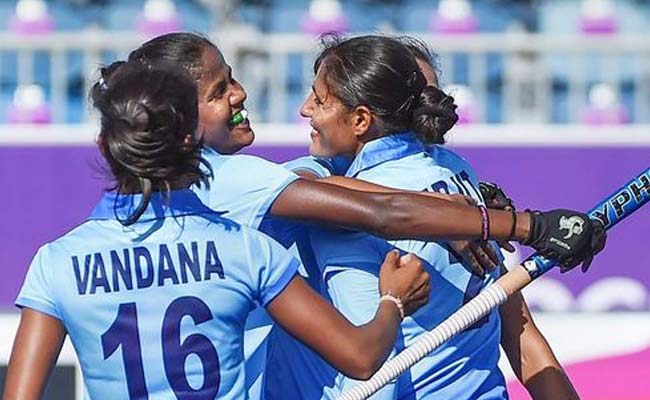 CWG 2018: भारतीय महिला हॉकी टीम सेमीफाइनल में, कप्तान रानी रामपाल और सविता का उम्दा प्रदर्शन