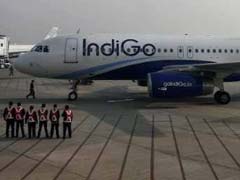 इंडिगो की उड़ान में 5 घंटे से अधिक की देरी, IGI पर फूटा यात्रियों का गुस्सा