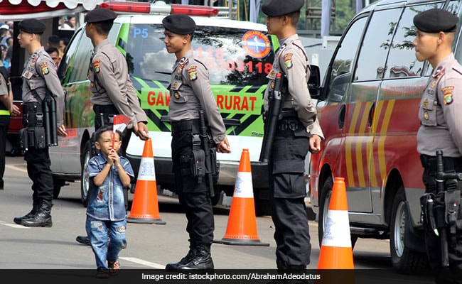Delapan belas penambang tewas dalam kecelakaan truk di Indonesia