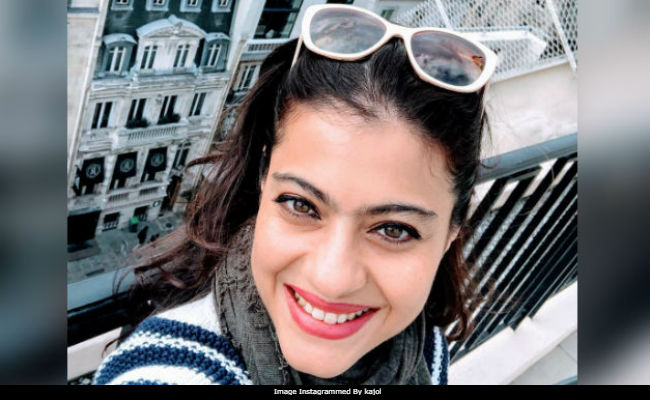 Dear Kajol, The Internet Just Loves Your Smile In This Pic (And So Do We)