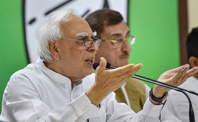 Congress Supported It Too: Aadhaar Body Criticised Kapil Sibal