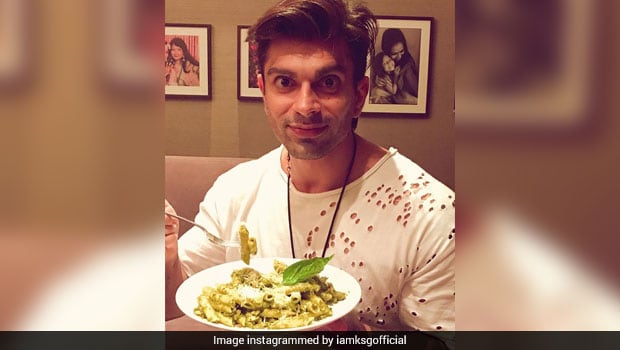 Karan Singh Grover's Sunday Meal Was Prepared By The 'Cutest Chef Ever'!