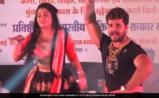 VIDEO: सुपरस्टार एक्टर ने 'टेंपू से जाली...' गाने पर मचाया धमाल, लाइव स्टेज पर कुछ ऐसे किया हंगामा