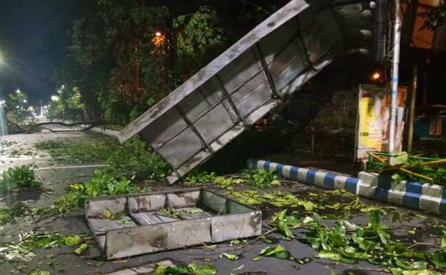 10 Dead As Heavy Rain, Strong Winds Hit Bengal; Flights, Trains Affected In Kolkata