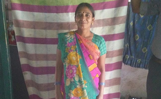 Defying All Odds And Disability, Rekhaben Became The Sole Bread Earner Of The Family, Thanks To Silai School Defying All Odds And Disability, Rekhaben Became The Sole Bread Earner Of The Family, Thanks To Silai School
