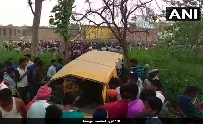 कुशीनगर हादसा : 'हमलोग चिल्ला रहे थे ड्राइवर अंकल वैन रोक दो, लेकिन वे फोन पर बात कर रहे थे'