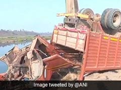 21 Dead After Mini-Truck Carrying Wedding Guests Falls Off Bridge In Madhya Pradesh