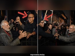 Man Clicked Shaking PM Modi's Hand Twice Sets Off Bizarre Twitter Theory Man Clicked Shaking PM Modi's Hand Twice Sets Off Bizarre Twitter Theory