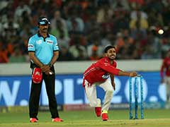 IPL 2018: Manoj Tiwary Does A Kedar Jadhav, Twitter Can
