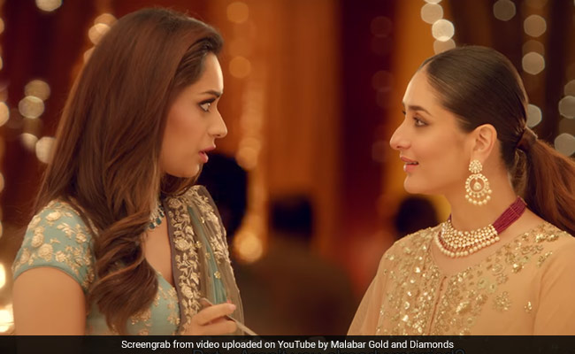 मिस वर्ल्ड मानुषी छिल्लर से बोलीं करीना कपूर, मुझे भी शादी करनी है; देखें Video मिस वर्ल्ड मानुषी छिल्लर से बोलीं करीना कपूर, मुझे भी शादी करनी है; देखें Video