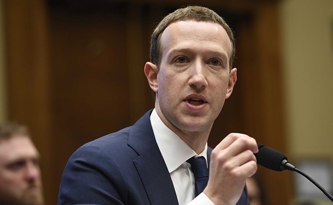 अरबपति मार्क ज़करबर्ग की संपत्ति रह गई 'आधी'...,Facebook का नाम बदलने के बाद आया संघर्ष भरा समय