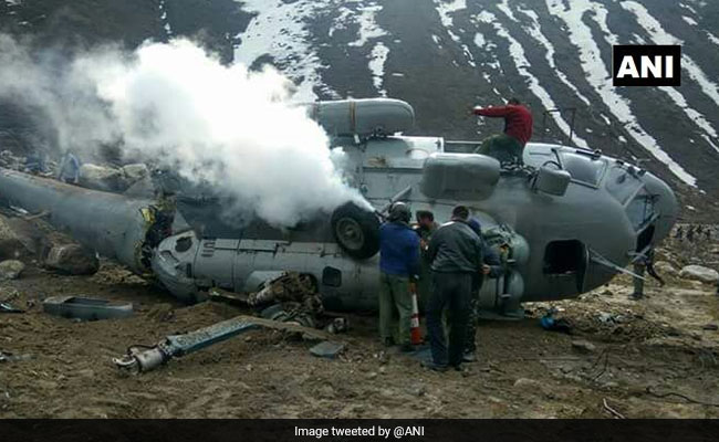 केदारनाथ: Mi-17 हेलीकॉप्टर दुर्घटनाग्रस्त, पायलट समेत चार लोग मामूली रूप से घायल