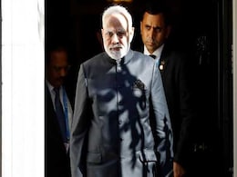 लंदन में पीएम मोदी को झेलना पड़ा विरोध, लगे 'मोदी गो बैक' के नारे लंदन में पीएम मोदी को झेलना पड़ा विरोध, लगे 'मोदी गो बैक' के नारे