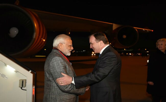 PM Modi Welcomed By Swedish Prime Minister At Airport