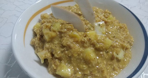 Coconut Mango Oatmeal with Cinnamon Hint