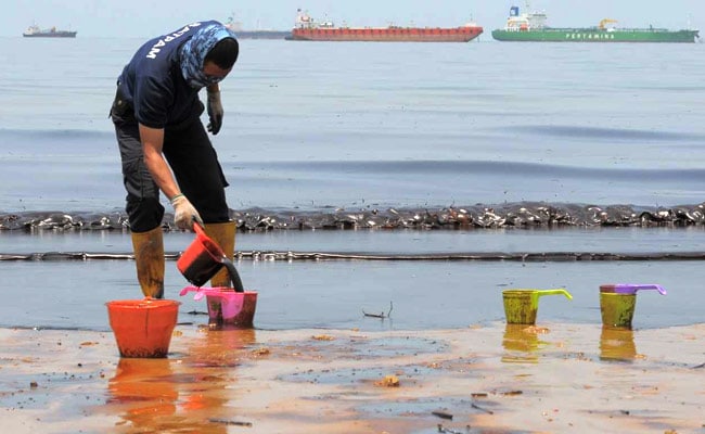 Indonesian City Declares Emergency After Oil Spill