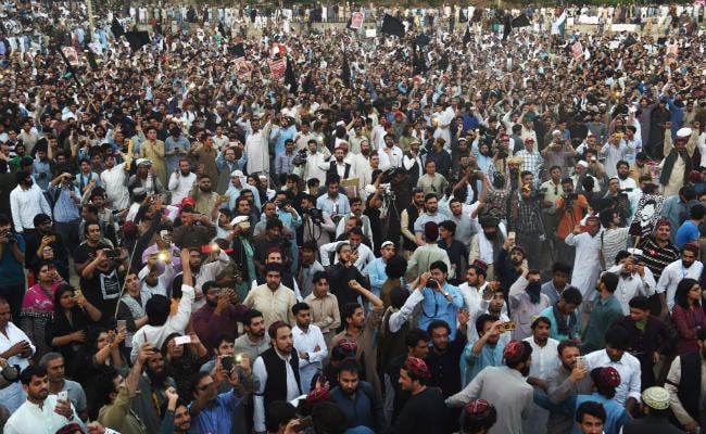 Pakistani Rights Group Attracts 8,000 To Rally Despite State Pressure