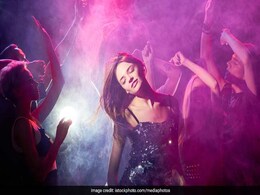 कैंसर का बहाना बनाकर इस लड़की ने घरवालों और दोस्तों को ठगा...मिली ये सजा कैंसर का बहाना बनाकर इस लड़की ने घरवालों और दोस्तों को ठगा...मिली ये सजा