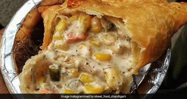 This Samosa Hub Serves Amazing Chocolate And Pizza Samosas