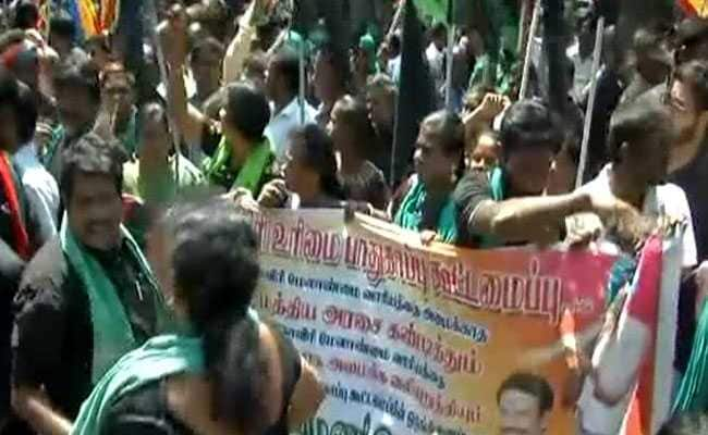 Protester Electrocuted During Shutdown In Chennai Over Cauvery Dispute