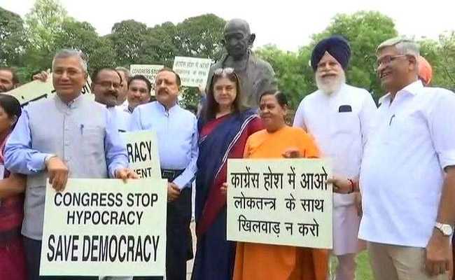protest in parliament