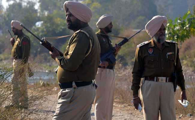 अमृतसर में जासूसी कांड का खुलासा: ISI से जुड़े दो जासूस गिरफ्तार, सेना की गोपनीय जानकारी करते थे लीक