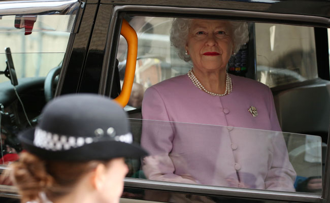 Outside Hospital Where Royal Baby Was Born, A Prank Involving The Queen