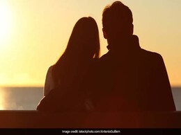 शादी की उम्र नहीं तो 'लिव इन' में रहें, सुप्रीम कोर्ट ने पलटा केरल हाईकोर्ट का फैसला शादी की उम्र नहीं तो 'लिव इन' में रहें, सुप्रीम कोर्ट ने पलटा केरल हाईकोर्ट का फैसला