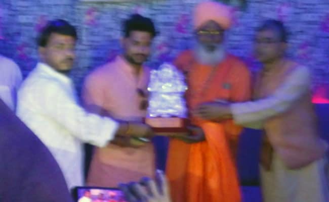 sakshi maharaj nightclub launch ndtv