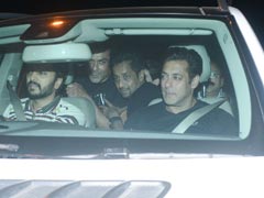 Salman Khan ने अटेंड की को-स्टार की बर्थडे पार्टी, यूलिया वंतूर भी हुईं शामिल; देखें Photos
