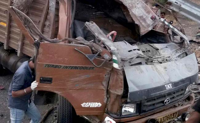 18 Dead As Truck Overturns Near Pune; Driver "Dozed Off", Suspect Police