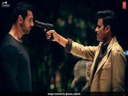 अक्षय की 'गोल्ड' को टक्कर देने आई जॉन अब्राहम-मनोज वाजपेयी की 'सत्यमेव जयते' अक्षय की 'गोल्ड' को टक्कर देने आई जॉन अब्राहम-मनोज वाजपेयी की 'सत्यमेव जयते'