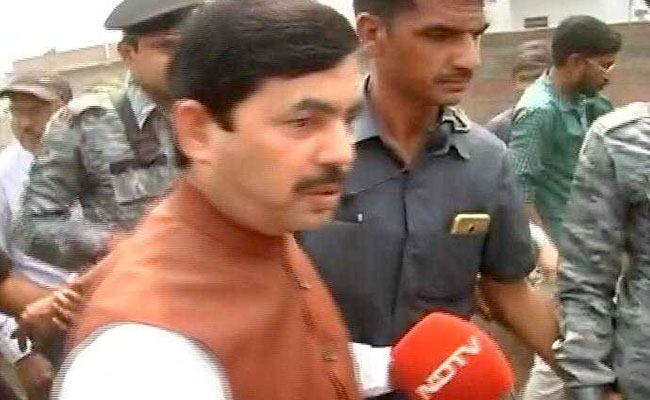 रेप की FIR दर्ज करने के HC के आदेश के खिलाफ SC पहुंचे BJP नेता शाहनवाज़ हुसैन, सुप्रीम कोर्ट का जल्द सुनवाई से इंकार