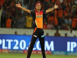 IPL 2018: सनराइजर्स के सिद्धार्थ कौल को आचार संहिता के उल्लंघन पर लगी फटकार... IPL 2018: सनराइजर्स के सिद्धार्थ कौल को आचार संहिता के उल्लंघन पर लगी फटकार...