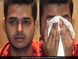 VIDEO: कॉमेडियन सिद्धार्थ सागर ने रोते हुए सुनाई पूरी आपबीती, कहा- 'मेरी मां ने मुझे पागलखाने भेजा और...' VIDEO: कॉमेडियन सिद्धार्थ सागर ने रोते हुए सुनाई पूरी आपबीती, कहा- 'मेरी मां ने मुझे पागलखाने भेजा और...'