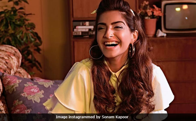 Sonam Kapoor Tweets About 'Freaking Hilarious' Gossip About Her But Doesn't Elaborate