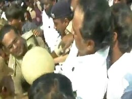 Cauvery Issue: DMK's Shutdown Call Causes Massive Traffic Jams in Chennai Cauvery Issue: DMK's Shutdown Call Causes Massive Traffic Jams in Chennai