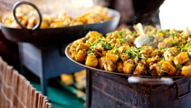 Why Should You Avoid Street Food In Monsoon: 5 Handy Tips To Eat Out This Season - NDTV Food