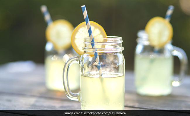 Here Are 3 Summer Cocktails You Can Whip Up At Home In No Time