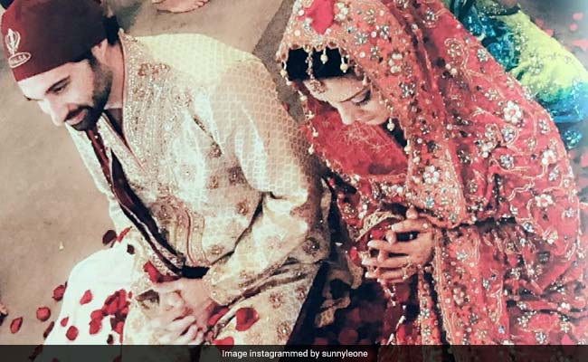 Porn Star Sunny Leone Daniel Weber First Photos Of Punjabi Wedding Viral |  Viral Photo: à¤¸à¤¾à¤®à¤¨à¥‡ à¤†à¤ˆ à¤¸à¤¨à¥€ à¤²à¤¿à¤¯à¥‹à¤¨ à¤•à¥€ à¤¶à¤¾à¤¦à¥€ à¤•à¥€ à¤«à¥‹à¤Ÿà¥‹, à¤¦à¤¿à¤–à¥€à¤‚ à¤ªà¤‚à¤œà¤¾à¤¬à¥€ à¤¦à¥à¤²à¥â€à¤¹à¤¨ à¤•à¥‡  à¤…à¤µà¤¤à¤