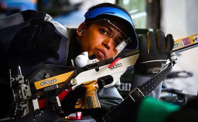 CWG 2018 : 50 मीटर राइफल में तेजस्विनी ने भारत की झोली में डाला 15वां गोल्ड, अंजुम को सिल्वर मिला