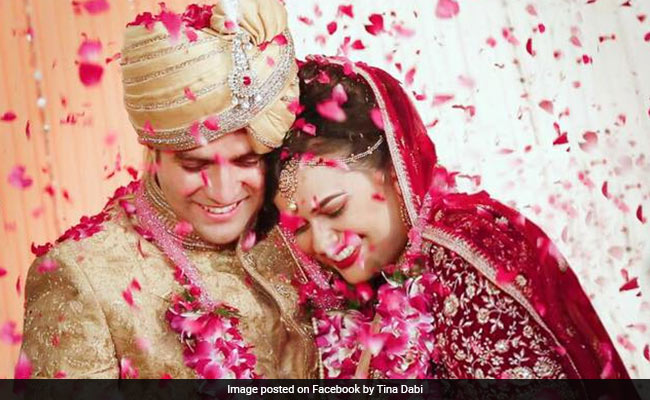 PHOTOS: IAS टॉपर जोड़ी टीना डाबी और आमिर की पूरी Wedding Album