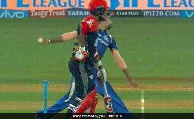 IPL 2018: RCB और MI के मैच के दौरान ब्रॉडकास्‍टर्स की बड़ी 'चूक', ट्विटर पर फैंस ने इस अंदाज में ली चुटकी...