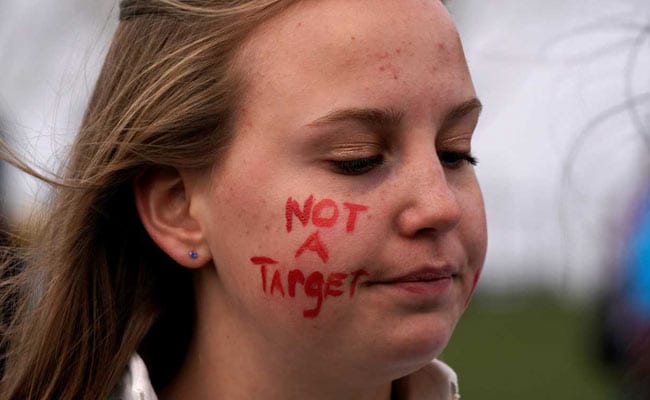 Students Walk Out Of Class To Demand Tighter US Gun Laws