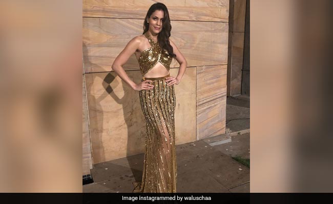 Waluscha De Sousa In Glittering Gold Will Give King Midas A Complex