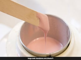 आप कैसे करते हैं वैक्सिंग? डॉक्टर से जानिए फेस वैक्सिंग करने के रिस्क और बेस्ट ऑप्शन के बारे में सब कुछ आप कैसे करते हैं वैक्सिंग? डॉक्टर से जानिए फेस वैक्सिंग करने के रिस्क और बेस्ट ऑप्शन के बारे में सब कुछ